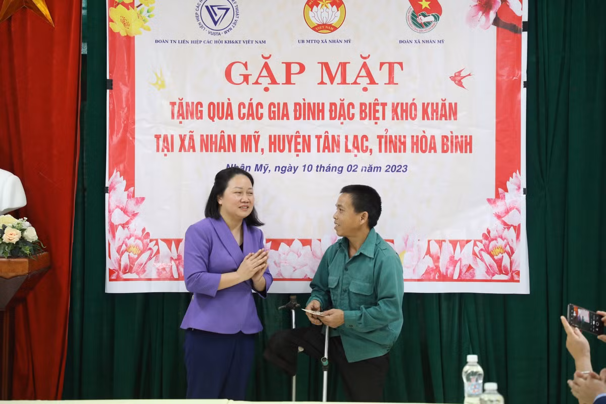 Theo kế hoạch chương trình "Xuân chia sẻ yêu thương 2023" của VUSTA, sáng ngày 11/2, Công đoàn, Đoàn Thanh niên VUSTA sẽ tổ chức lễ phát động Tết trồng cây Xuân Quý Mão tại xóm Ào U, xã Nhân Mỹ, huyện Tân Lạc.