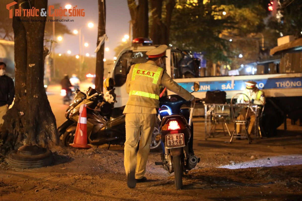 Ha Noi: Cong chuc, dang vien vi pham con bi gui thong bao ve co quan