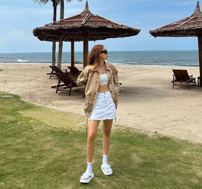 Tham khao thoi trang du lich tre trung cua Yen Trang-Hinh-4