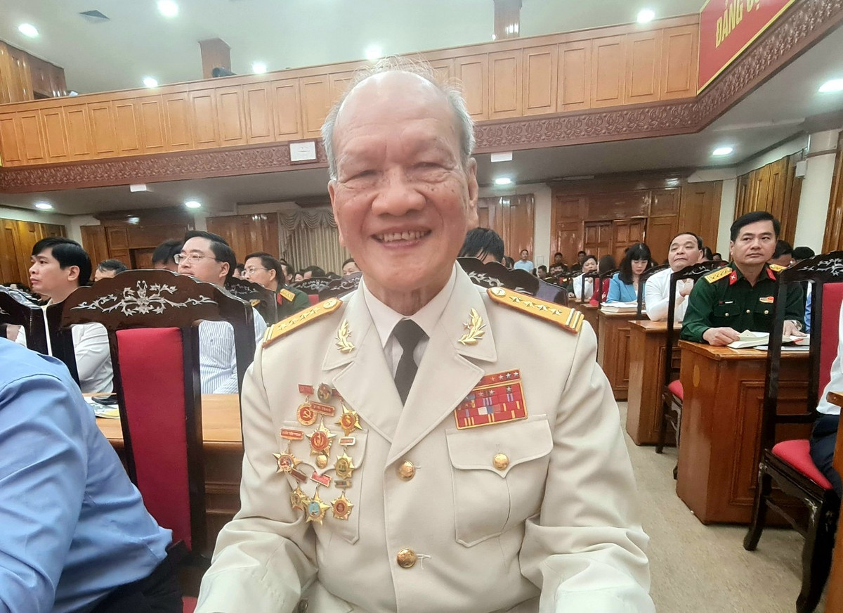 Ky uc doi quan dac biet vuot lu song Da danh chiem Ba Lay