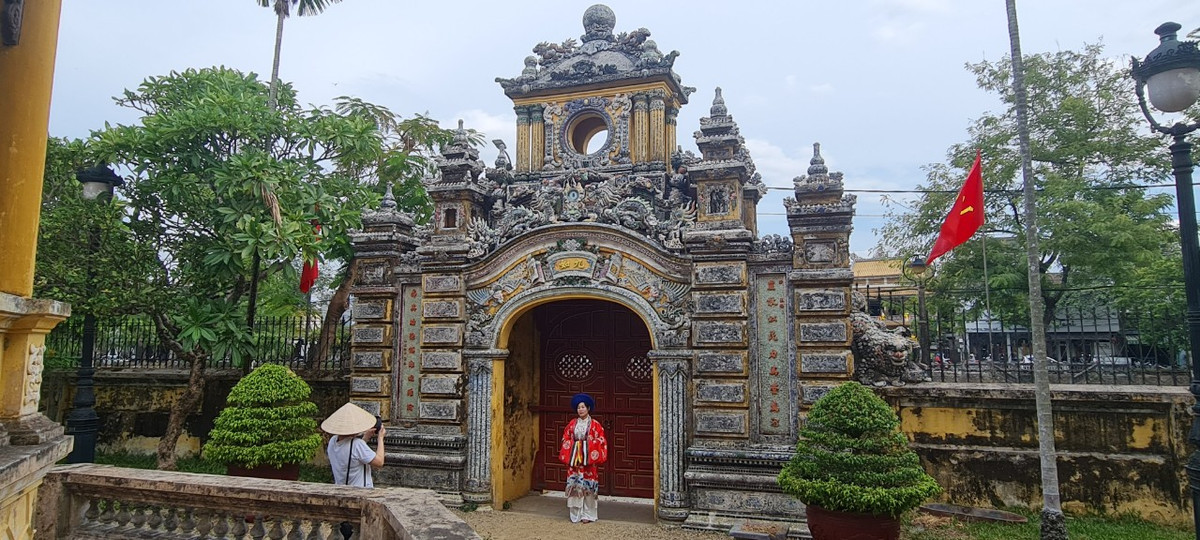 An Định là cung điện riêng của vua Khải Định, tọa lạc bên bờ sông An Cựu, xưa thuộc phường Đệ Bát - Thị xã Huế, nay là đường Phan Đình Phùng, Thành phố Huế.