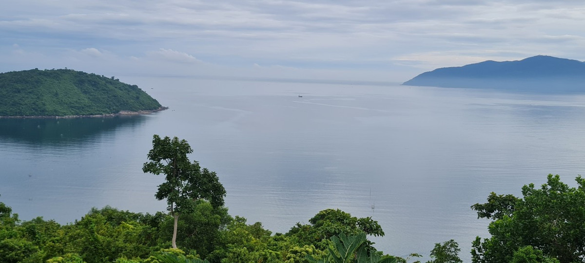 Ve dep hoang so, yen binh o ngoi lang nho duoi chan deo Hai Van-Hinh-2