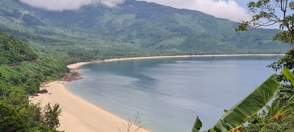 Ve dep hoang so, yen binh o ngoi lang nho duoi chan deo Hai Van-Hinh-11