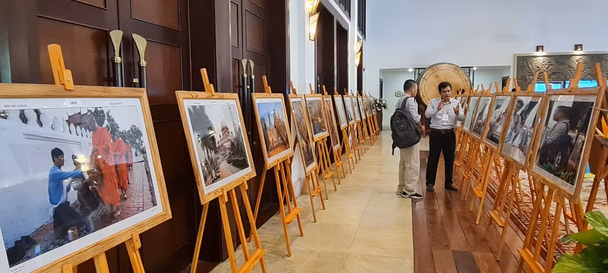 Triển lãm Ảnh ASEAN bên lề Hội nghị.