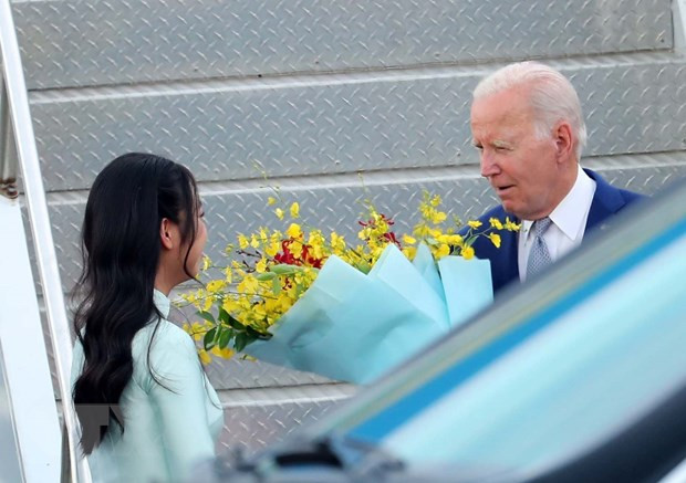 Chuyến thăm Việt Nam lần này của Tổng thống Joe Biden là sự tiếp nối của các chuyến thăm Việt Nam của những người đứng đầu Nhà Trắng: Tổng thống Bill Clinton (năm 2000), Tổng thống George Bush (năm 2006), Tổng thống Obama (năm 2016) và Tổng thống Donald Trump (năm 2017), trong gần 30 năm qua. Ảnh: TTXVN