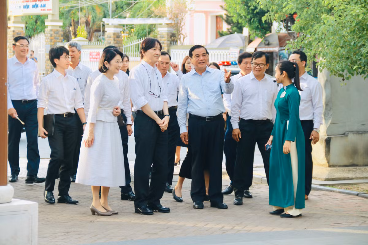 Tại buổi tiếp kiến Hoàng Thái tử Nhật Bản Akishino và Công nương Kiko, Bí thư Tỉnh ủy Quảng Nam Phan Việt Cường nhấn mạnh, đô thị cổ Hội An là minh chứng sống động cho mối quan hệ truyền thống tốt đẹp giữa hai nước, từ mối lương duyên của Công nữ Ngọc Hoa với thương nhân Nhật Bản - Araki Sotaro cách đây 400 năm.