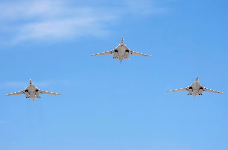 Hiện nay, lực lượng Không quân Nga duy trì đội bay 16 chiếc Tu-160.