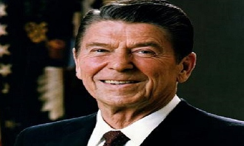 Tỷ lệ ủng hộ trung bình của người dân đối với cựu Tổng thống Ronald Reagan là 52,84%. Trong một cuộc thăm dò của Gallup năm 2013, ông Reagan được đánh giá là vị tổng thống tuyệt vời thứ hai của nước Mỹ.