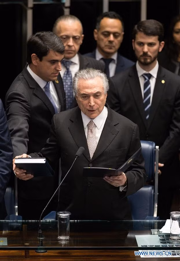Tân Tổng thống Michel Temer tuyên thệ nhậm chức tại Thượng viện Brazil hôm 31/8. Ông Temer sẽ thay bà Rousseff điều hành đất nước đến hết nhiệm kỳ năm 2018.