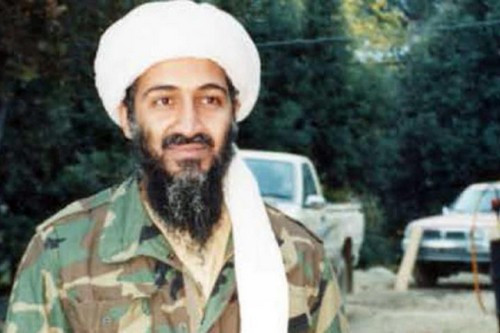 Trùm khủng bố Osama Bin Laden đáng lẽ đã bị giết chết trước khi vụ tấn công khủng bố 11/9 chấn động thế giới xảy ra năm 2001. Năm 1998, cựu Tổng thống Mỹ Bill Clinton đã quyết định tha cho tên trùm khủng bố này để cứu 300 dân thường vô tội. Bin Laden bị tiêu diệt vào năm 2011.
