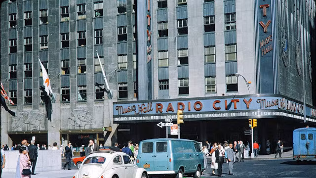 Quang cảnh ở đại lộ 6 và con đường 50 hồi năm 1964.