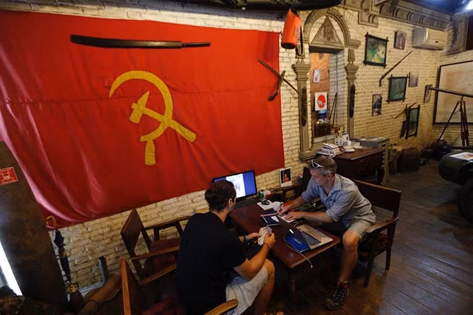 So với năm 2014, lượng du khách đến thành phố Luang Prabang đã tăng 13% lên 4,6 triệu khách du lịch trong năm 2015.