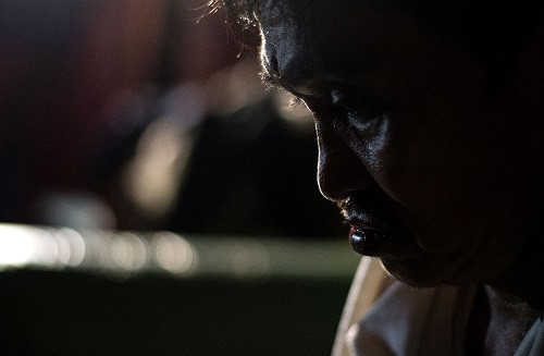 Trong bức ảnh chụp ngày 27/8 này là một người đàn ông bị bắt giữ với cáo buộc sở hữu ma túy bất hợp pháp.