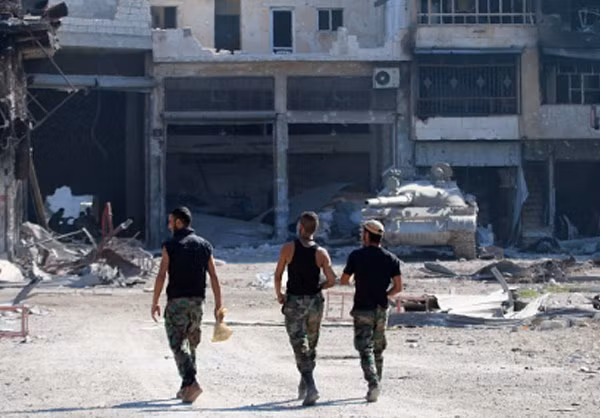 Quân đội Syria đã bắt đầu rà phá bom và các thiết bị nổ bị cài cắm trong khu vực này.