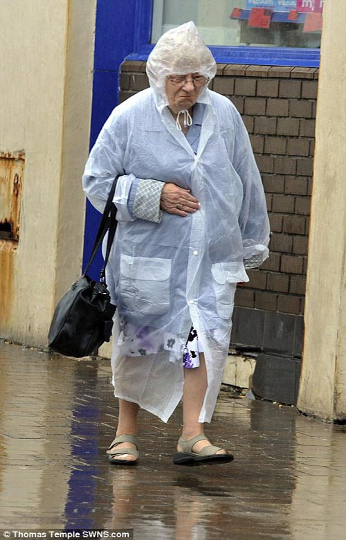 Hinh anh nuoc Anh chim trong ngap lut kinh hoang-Hinh-11