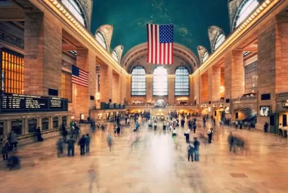 Nhà ga Grand Central Terminal ở thành phố New York (Mỹ) có nhiều sân ga nhất trên thế giới, với 44 sân ga.