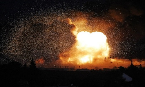 Một vụ nổ rung chuyển thị trấn Kobani trong vụ đánh bom xe liều chết do nhóm IS thực hiện ngày 20/10/2014.