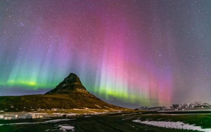 Đứng đầu danh sách những quốc gia thanh bình nhất thế giới là Iceland. Đây là một trong những điểm đến thu hút du khách với nhiều thắng cảnh đẹp. Năm 2015, Iceland đón 1,2 triệu lượt du khách và dự kiến quốc gia này sẽ đón 1,6 triệu khách du lịch trong năm 2016.