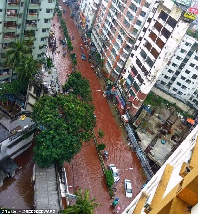 Can canh “dong song mau” tren duong pho thu do Dhaka-Hinh-2