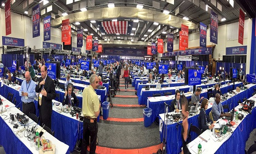 Mọi công tác chuẩn bị cho buổi tranh luận lịch sử của nước Mỹ gần như đã hoàn tất.