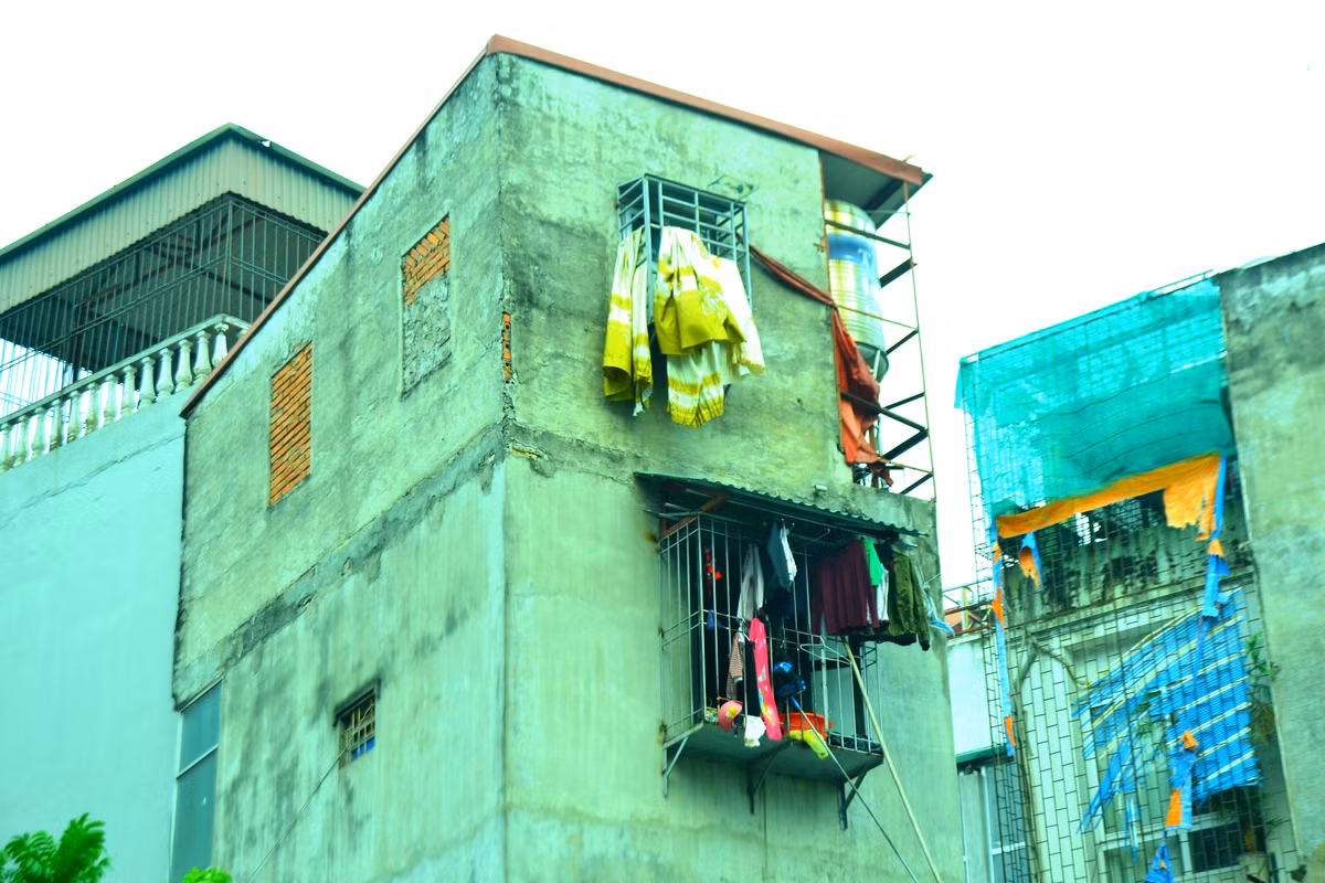 Hay "quay lưng" với con đường "đắt nhất hành tinh".