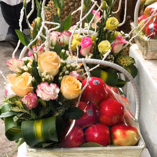 Gio hoa qua ngoai nhap dat hang ngay 20/11-Hinh-3