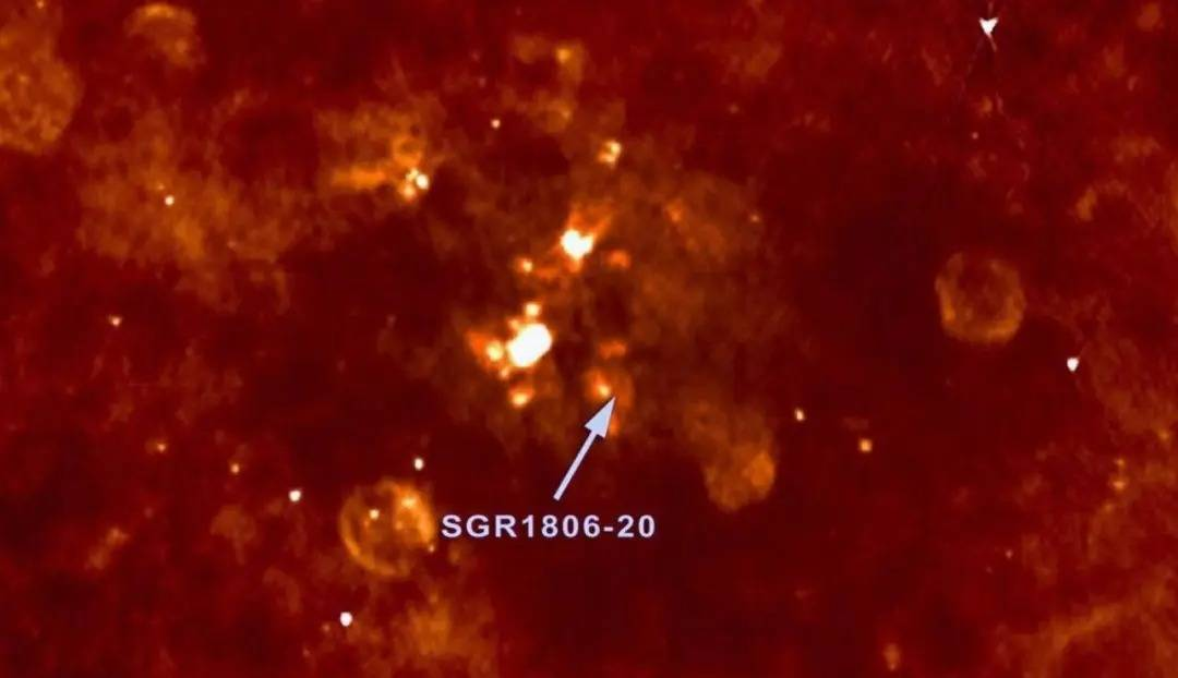 Vụ nổ tia gamma ngày 27/12/2004 từ sao từ SGR 1806-20 đã cung cấp bằng chứng rõ ràng cho giả thuyết này. (Ảnh: Thanh niên Việt)