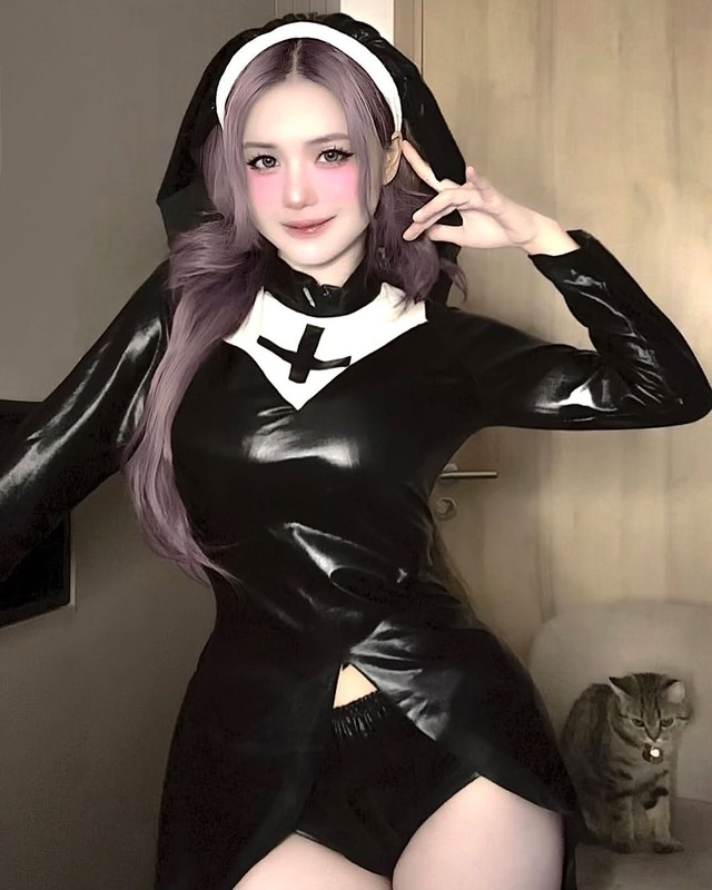 Vốn theo đuổi phong cách gợi cảm, không ít lần Yugi phải nhận về những lời bình luận tiêu cực tương tự. Tuy nhiên, cô nàng không mấy quan tâm đến những bình luận đó mà chỉ tập trung vào bản thân và công việc của mình.(Ảnh: IGNV)