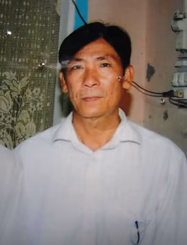 Ong gia dam chet vo trong khach san vi bi phu tinh