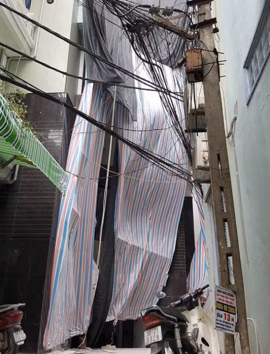 Nha sai phep cua quan Giao thong HN van cang bat, chua 