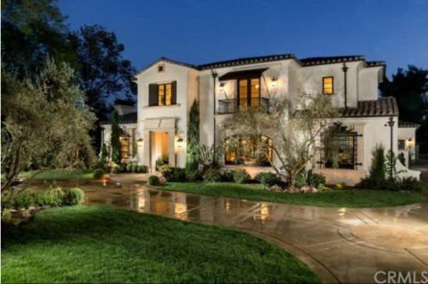 Arcadia vốn chỉ là một khu ngoại thành bình thường ở Mỹ nhưng sự xuất hiện của những đại gia Trung Quốc khiến nơi này trở thành một khu nhà giàu với hàng loạt biệt thự xa hoa và những chiếc xe sang đắt tiền.