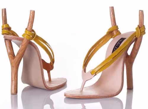 Chiếc súng cao su cũng trở thành cảm hứng cho các nhà mốt thiết kế giày dép.