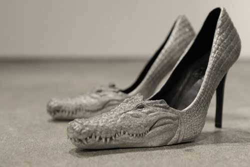 Giày mõm cá sấu dành cho chị em phụ nữ.