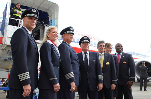 American Airlines là hãng hàng không lớn nhất thế giới về lượng khách, dặm vận chuyển và cả quy mô đội bay. Đây cũng là hãng hàng không lớn thứ hai thế giới về doanh số hoạt động sau Air France – KLM. Hãng sở hữu 100% thuộc tập đoàn AMR Corporation.