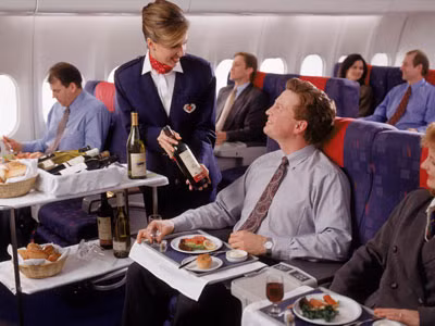 American Airlines là hãng hàng không uy tín hàng đầu vinh dự nhận giải thưởng của ủy ban chất lượng môi trường Mỹ vì những nỗ lực vượt bậc trong việc bảo vệ môi trường.