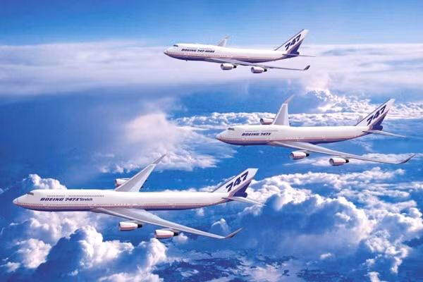 4. Boeing 747 -400 ER có số lượng ghế cho hành khách là 524 người. Thuộc về phiên bản máy bay thành công nhất trên thế giới, phiên bản 747-400 được đưa vào sử dụng vào năm 1989. Tính đến thời điểm hiện nay, đã có 694 chiếc 400 được sản xuất.