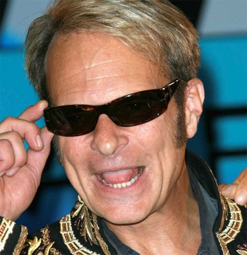 Giọng ca chính nhóm nhạc Take Van Halen, David Lee Roth lại nghĩ ra ý tưởng bảo hiểm tinh trùng của mình với giá trị hợp đồng bảo hiểm lên tới 1 triệu USD.