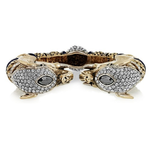 Hãng Roberto Cavalli cho ra đời chiếc vòng tay hình đầu voi độc đáo.