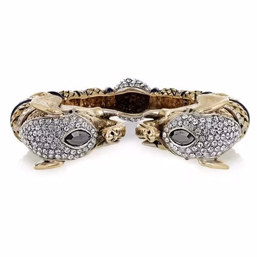 Hãng Roberto Cavalli cho ra đời chiếc vòng tay hình đầu voi độc đáo.