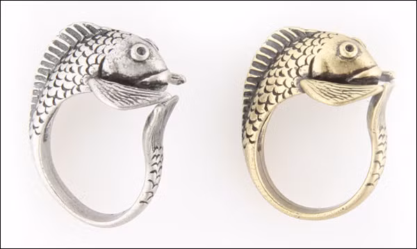 Vòng tay hình đầu cá.