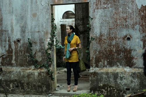 Khách sạn Diplomat (Philippines): Tọa lạc tại thành phố Baguio ở Philippines, khách sạn này được biết đến là một trong những công trình bị ám ảnh nhất trong cả nước. Nó được khai trương vào năm 1915 và lấy tên là Dominican Hill. Năm 1973, Tập đoàn Diplomat Hotel đã mua lại khách sạn này và nâng cấp thành khách sạn 33 phòng. Sau cái chết của chủ sở hữu, Tony Agpaoa (một nhà thuyết giáo địa phương), khách sạn hoàn toàn ngừng hoạt động.