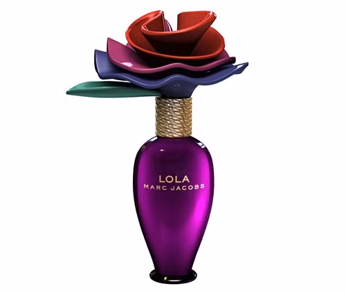 Lola - Marc Jacobs: Không chỉ có mùi hương ngọt ngào kết hợp giữa hoa hồng, lê và vanilla mà Lola còn có thiết kế vỏ chai tinh tế với những vòng hoa rực rỡ, nhiều tầng như một bó hoa bừng nở. Cổ chai là vòng kim loại lấy cảm hứng từ những sợi dây thừng. Lola chính là sản phẩm tượng trưng cho tinh thần tự do của các cô gái thành thị hiện đại, sexy và không kém phần cá tính.