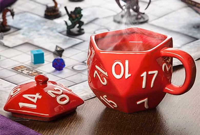 Cốc đỏ chủ đề Giáng sinh.