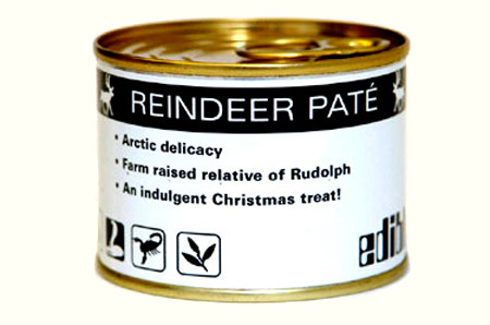 Món thịt tuần lộc đóng hộp: Thịt tuần lộc được đánh giá là món ăn rất lành mạnh so với các loại thịt đỏ khác. Bởi vì tuần lộc được nuôi lớn trên một trang trại với thức ăn là các loại rêu và địa y nên thịt của chúng có rất ít chất béo. Do thời gian và chi phí chăm sóc tốn kém nên món thịt tuần lộc đóng hộp có giá khoảng 30 USD/hộp (hơn 600.000 đồng).