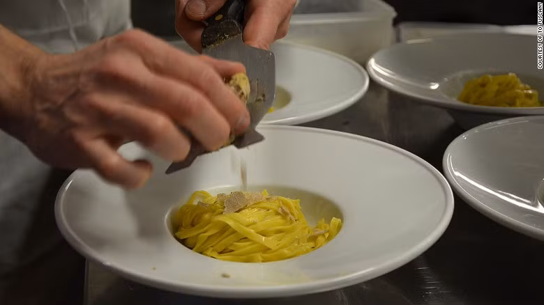 Nấm cục trắng thường được dùng trong chế biến các món ăn đắt đỏ tại nhà hàng lớn.