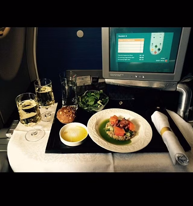 Thức ăn trên khoang hạng nhất của hãng KLM.