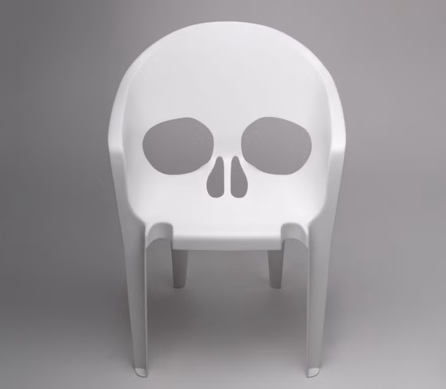 Chiếc ghế đầu lâu ngộ nghĩnh.