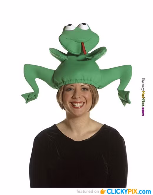 Chiếc mũ hình chú ếch ngộ nghĩnh.