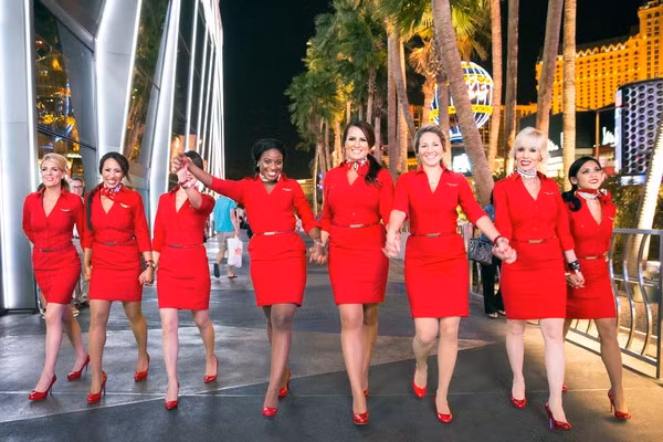 Hãng Virgin (Úc) yêu cầu ứng viên có chứng chỉ y tá trước khi làm tiếp viên: Hãng hàng không của xứ sở chuột túi chỉ tiếp nhận hồ sơ ứng viên mang quốc tịch Úc hoặc New Zealand, hoặc có giấy phép cư trú vĩnh viễn tại quốc gia này. Bên cạnh đó, hãng cũng mong đợi đội ngũ tiếp viên có thể tự xử lý thành thục các tình huống xảy ra trên máy bay, vì vậy, ứng viên phải có chứng chỉ sơ cứu do Bộ Y tế Úc xác nhận.