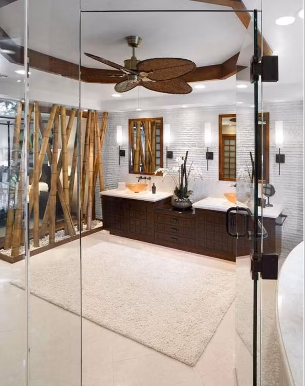 Việc dùng tre trang trí phòng tắm cũng là một ý tưởng độc đáo.